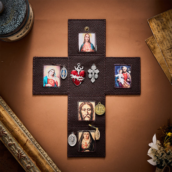 SolaceBeads Foldable Leather Portable Amulet, Sacred Heart Altar: Keep Faith With You Wherever You Pray - Sacred Heart - image 0